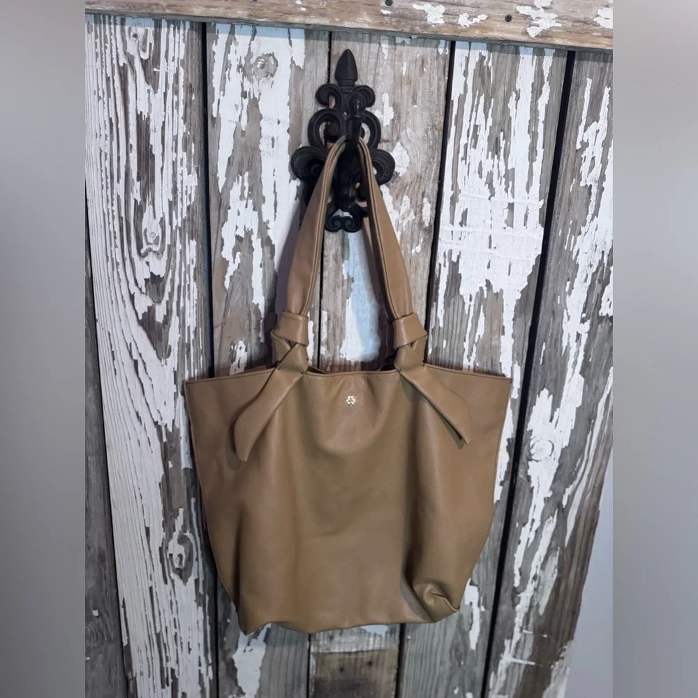 Noha Nadler Charlotte Handbag NEW Tan/ Cappuccino Includes extra pouch